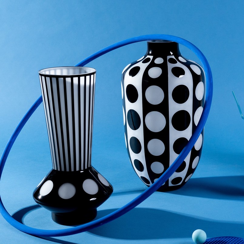 Zwart-witte retro vaas - Brillar - Kare Design