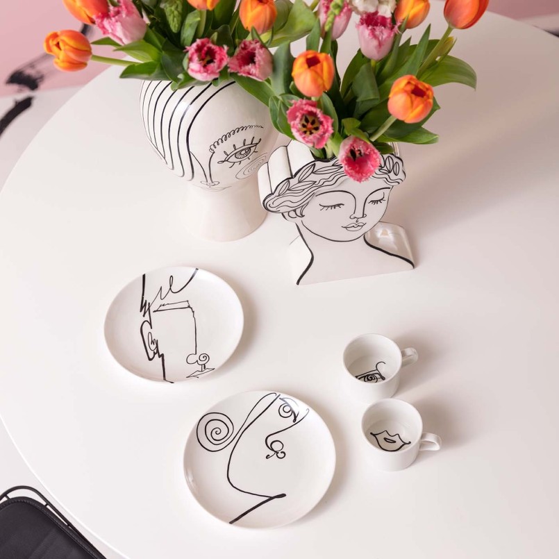 Damescups met abstract gezicht zwart-wit - Viso - Kare Design