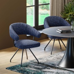 Blauwe draaistoel met armleuningen - Arabella - Kare Design