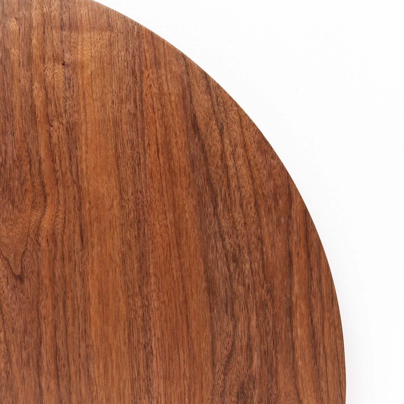 Notenhouten tafel met zwarte poot - Schickeria - Kare Design