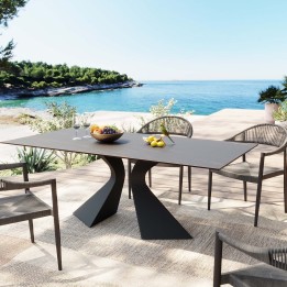 Zwarte zandstenen tuintafel - Gloria - Kare Design