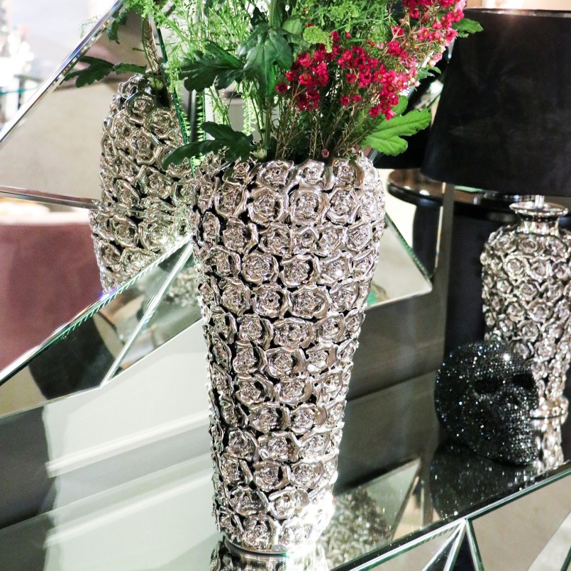 Rose vase in chrome relief - Kare Design