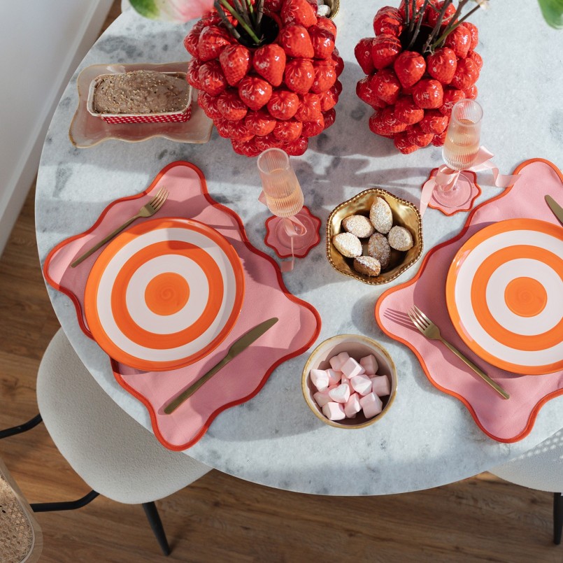 Porseleinen vaas met rode aardbei - Kare Design