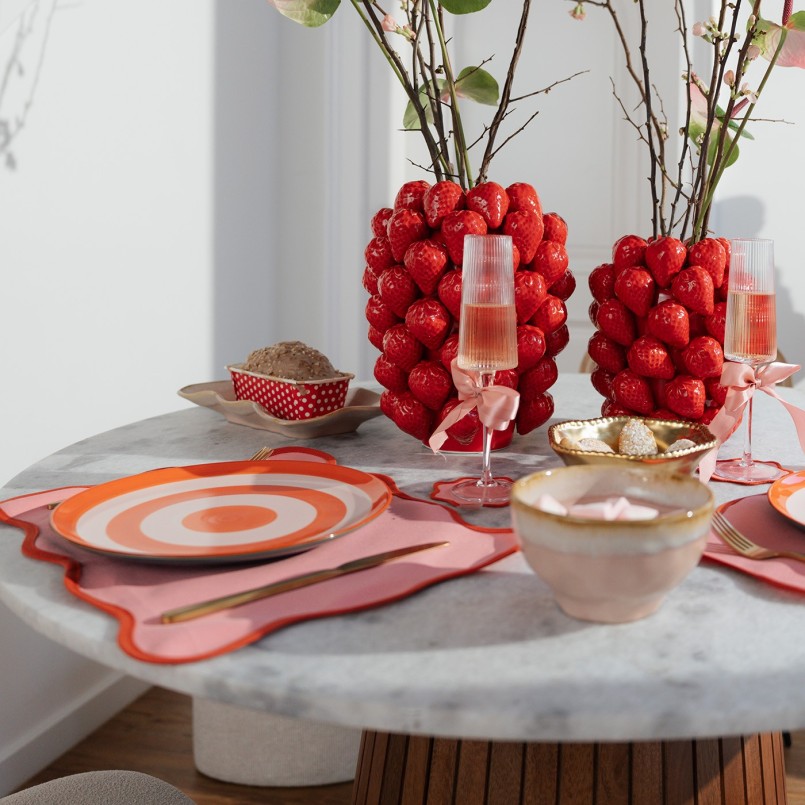 Porseleinen vaas met rode aardbei - Kare Design