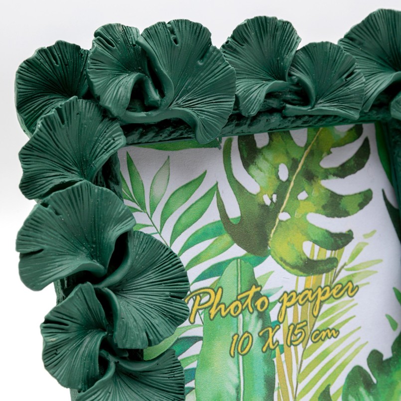 Green ginkgo leaves photo frame - Kare Design