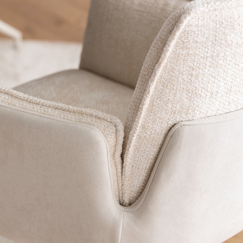 Crèmekleurige draaistoel met armleuningen - Hilla - Kare Design