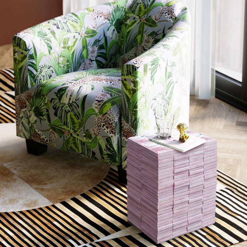 Stool made of bundles of pink banknotes - Euro - Kare Design