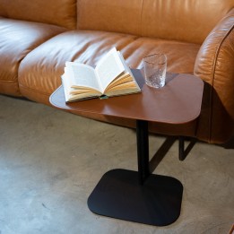 Bijzettafel in zwart staal en bruine imitatie - Hedi - Kare Design