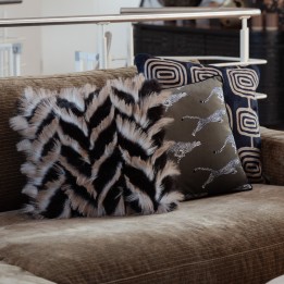 Cushion Glammer zigzag Kare Design