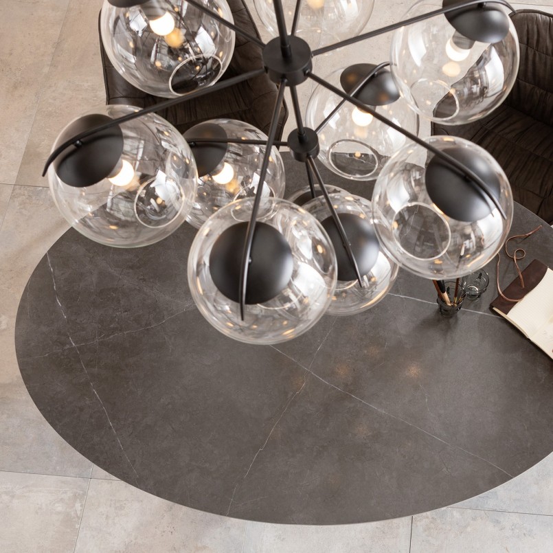 Hedendaagse ovale zandstenen tafel - Grande Possibilita - Kare Design