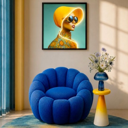 Schilderij LED gele hoed vrouw 80x80cm Kare Design