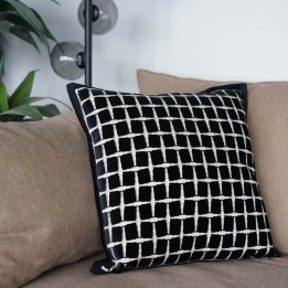 Kussen Melody zwart en wit Kare Design