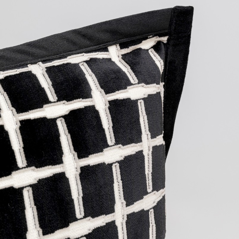 Cushion Melody black and white Kare Design