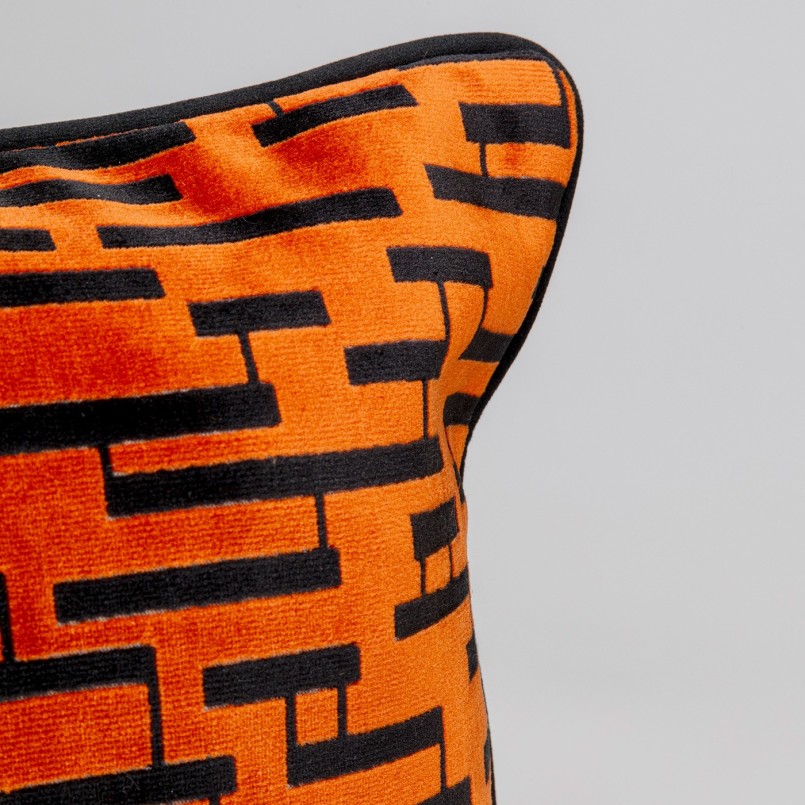 Cushion Suono orange and black Kare Design