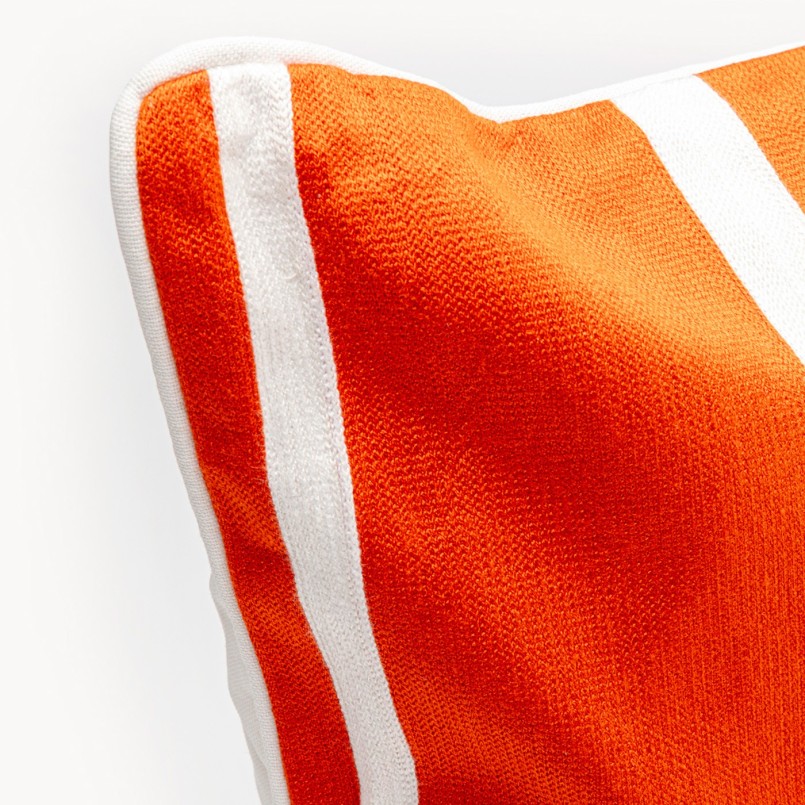Kussen Arty oranje en wit Kare Design